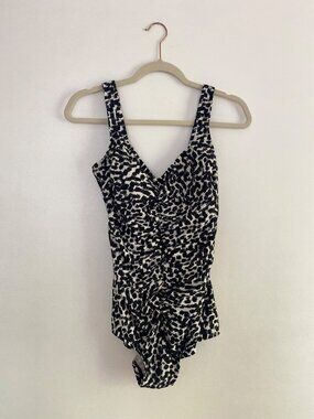 Maxine Of Hollywood Women's Black & White One-Piece Swimsuit Ruched Front Size 1